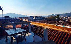 La Tozi Hotel